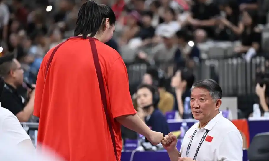 波兰队翻盘中国队,许昕扛起全队的简单介绍 波兰队翻盘中国队,许昕扛起全队的简单介绍