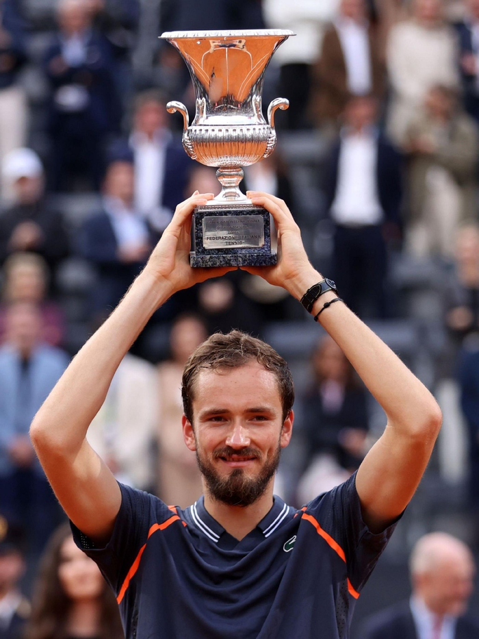 戴维斯杯绝杀ATP总决赛，梅德韦杰夫刷新纪录