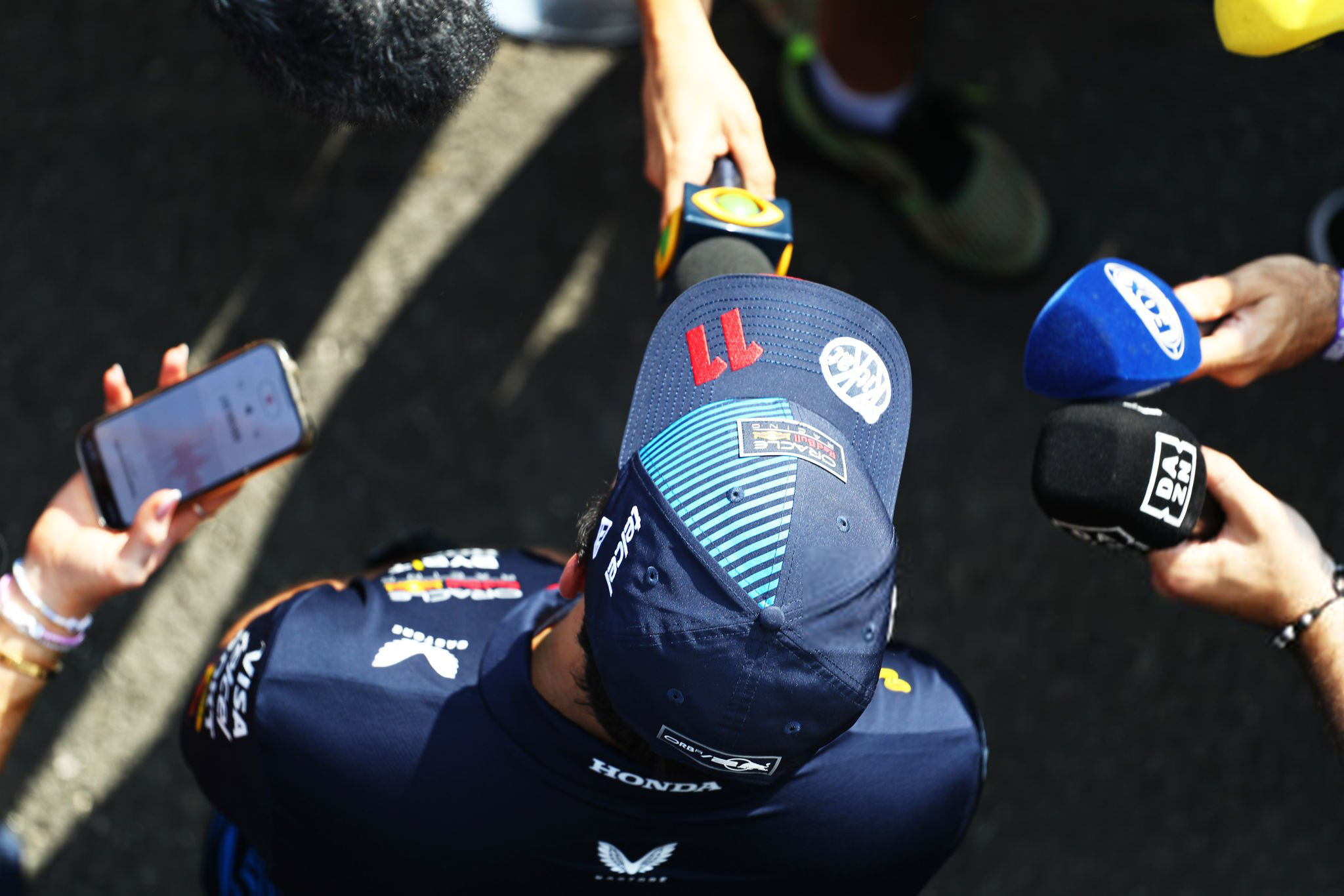 索伯车队完胜雷诺车队，佩雷兹关键制胜