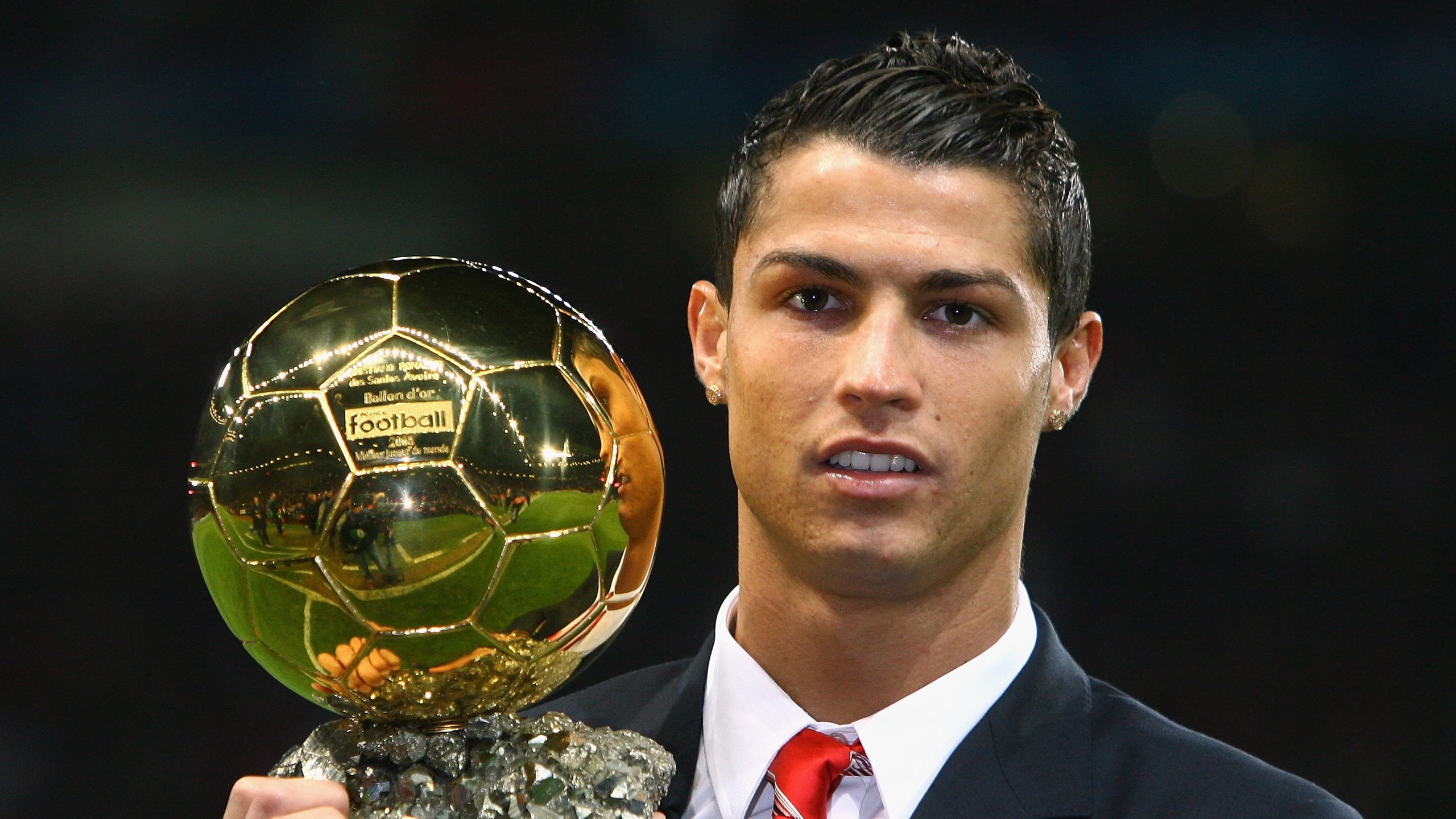 奥萨之城，一名尼日利亚后卫如何在梦剧场冰封马赛核心