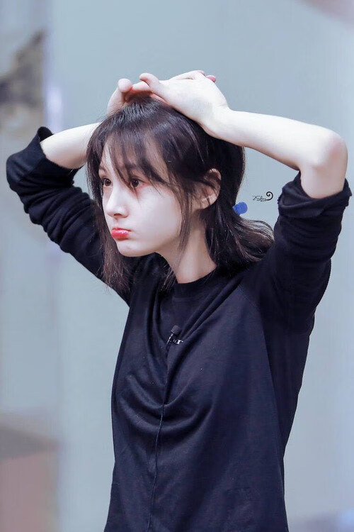 绿茵场上的冰与火之歌,北欧冰墙下的天才指挥官,如何导演一场窒息式险胜